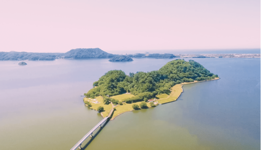 【鳥取】日本一の池に浮かぶ無人島 アイランドグランピングアースステイ青島の料金プランやアクセス・口コミまとめ